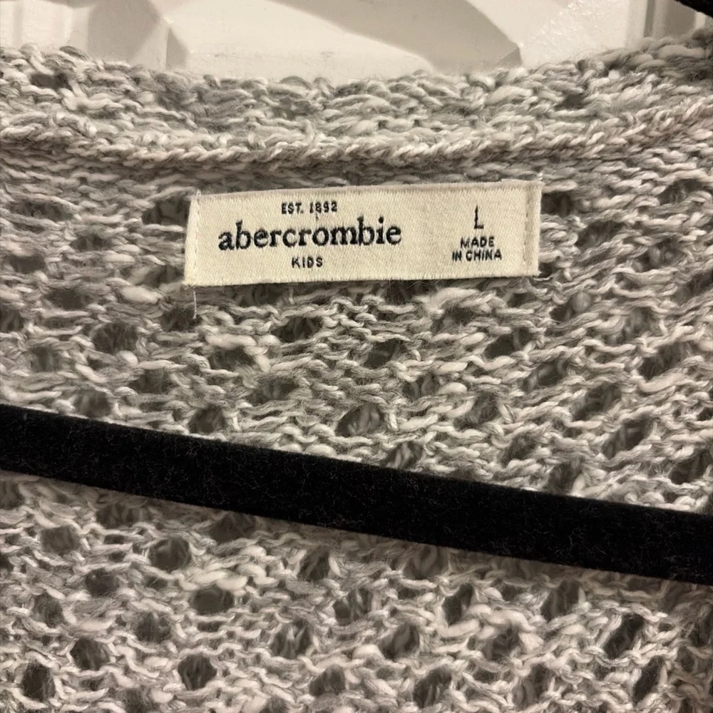 Abercrombie & Fitch Light Gray Open-Knit Women's Cardigan - Picture 3 of 7